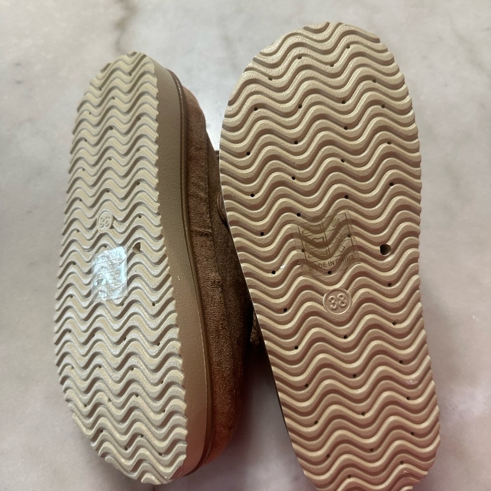 Tan Slingback Shoe - Picture 11 of 15